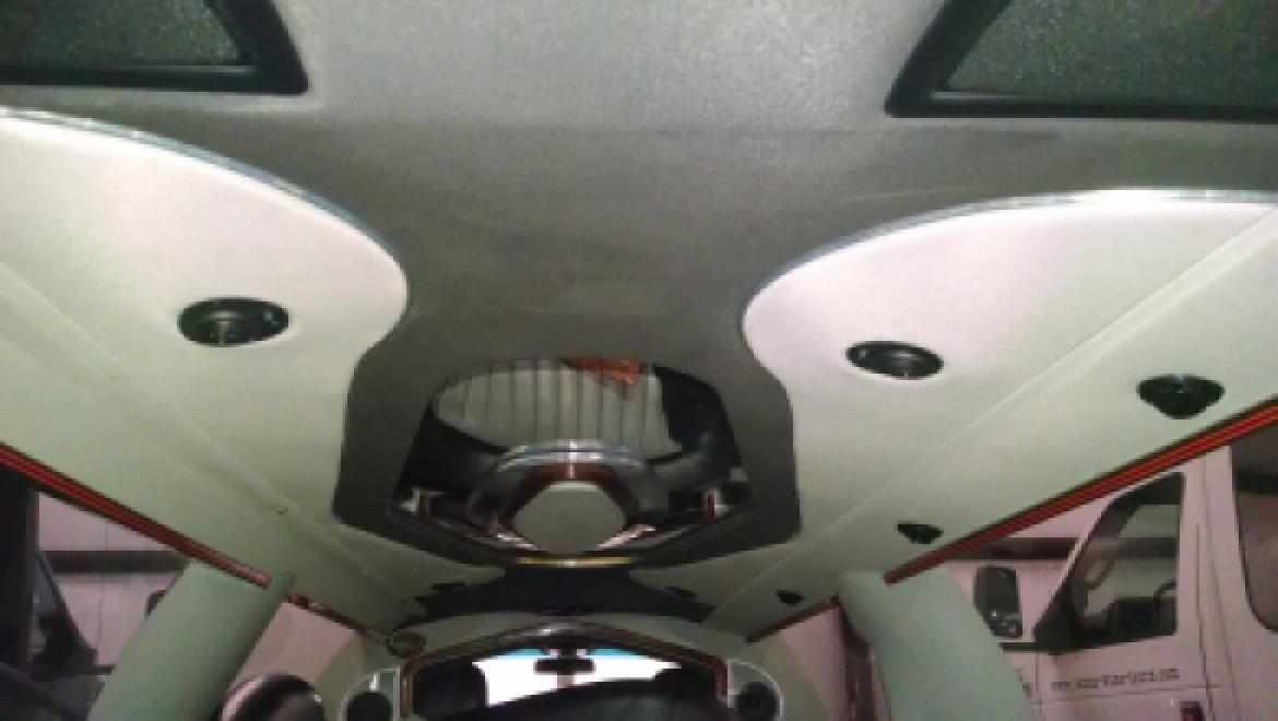 Photo of Limousine for sale: 2006 Lincoln  Town Car 130&quot; by DaBryan