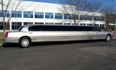 2005 Lincoln Lincoln Limousine for Sale in Trenton, New Jersey, US - Photo 4