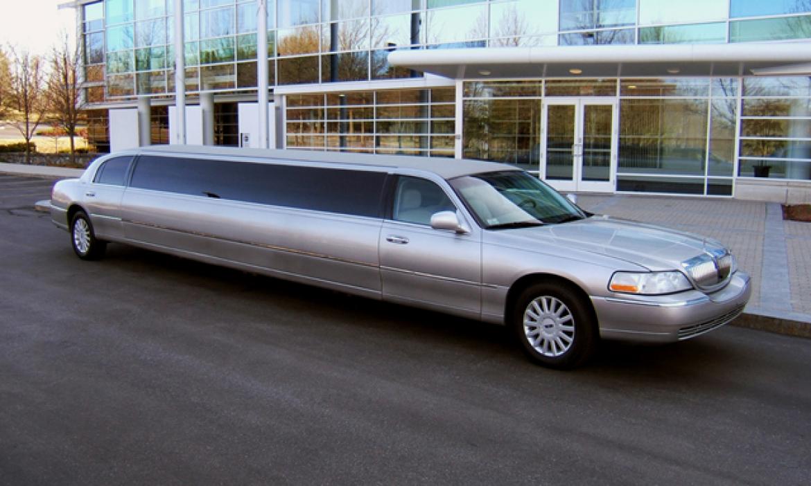Photo of Limousine for sale: 2005 Lincoln Lincoln 180&quot; by Victor