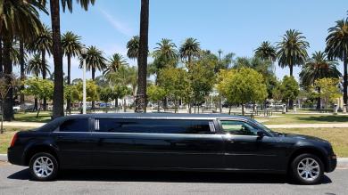 2007 Chrysler 300 Limousine for Sale in Los Angeles, California, US - Photo 4