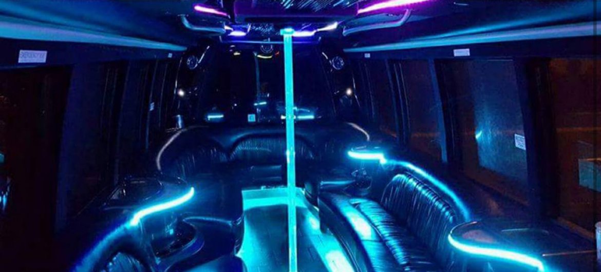 Limo Bus for Sale in North Attleboro, MA - Photo 12