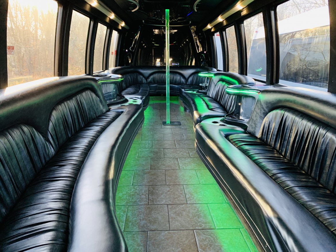 Limo Bus for Sale in North Attleboro, MA - Photo 17