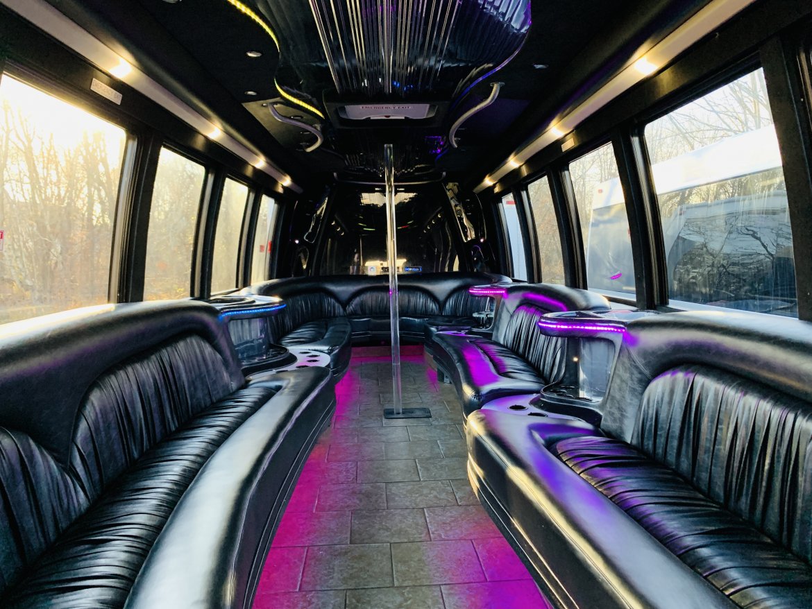 Limo Bus for Sale in North Attleboro, MA - Photo 18