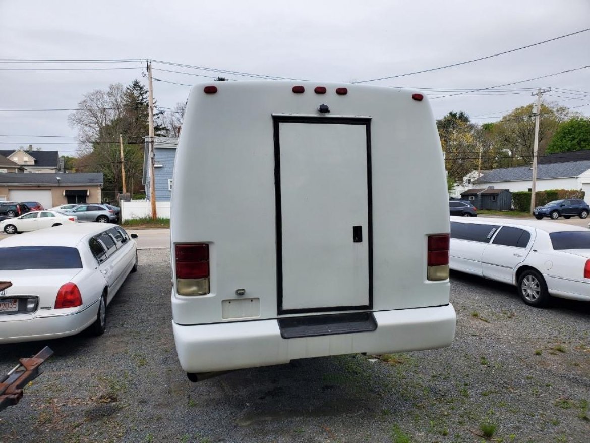 Limo Bus for Sale in North Attleboro, MA - Photo 23
