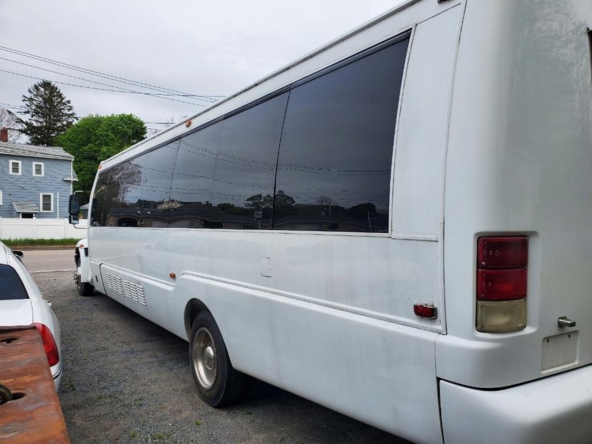 Limo Bus for Sale in North Attleboro, MA - Photo 24