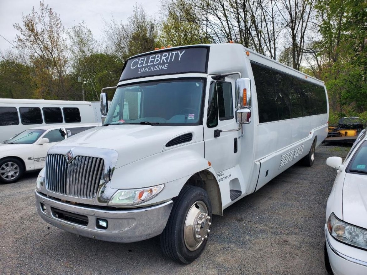 Limo Bus for Sale in North Attleboro, MA - Photo 25