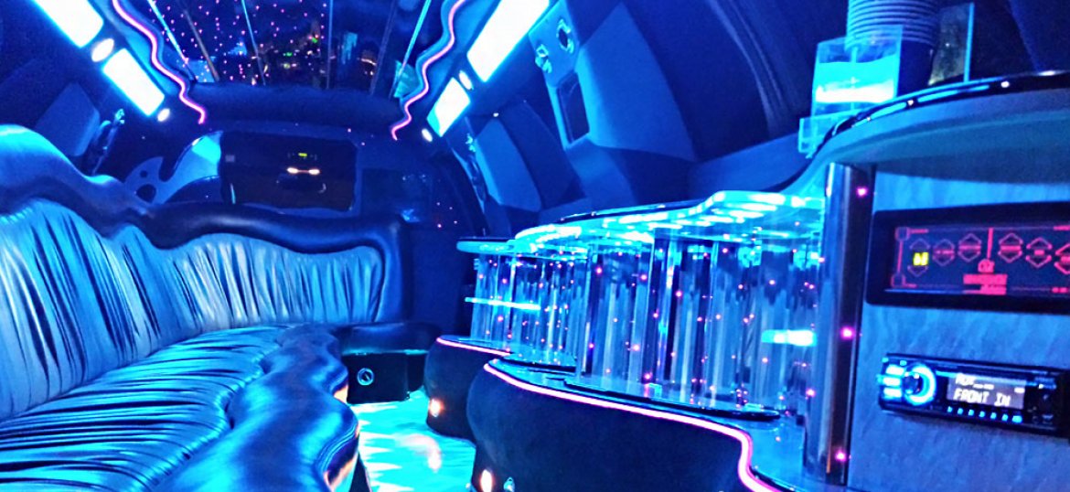 Limousine for Sale in North Attleboro, MA - Photo 11