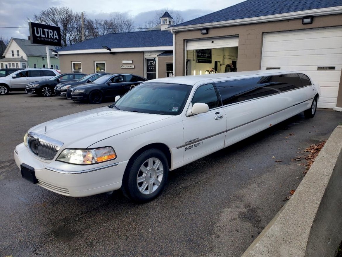 Limousine for Sale in North Attleboro, MA - Photo 4