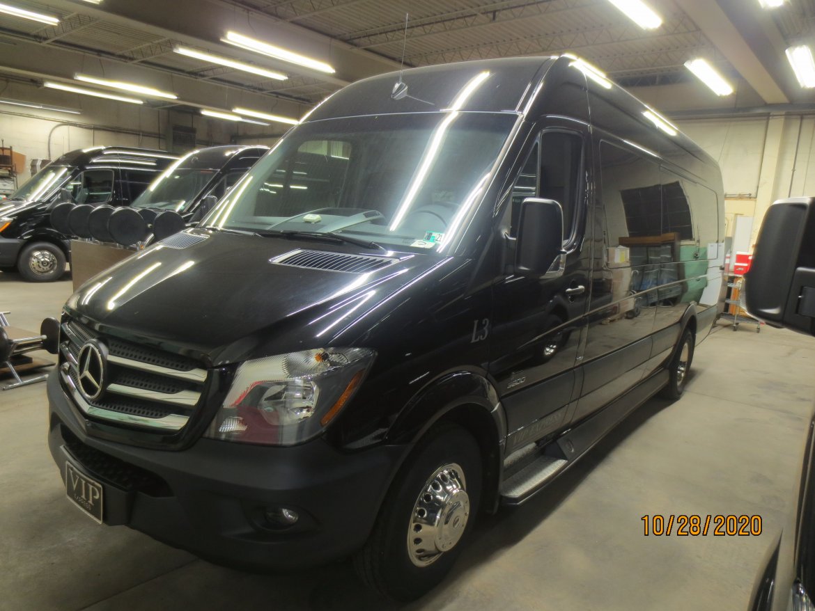 Limo Bus for Sale in Dunmore, PA - Photo 6