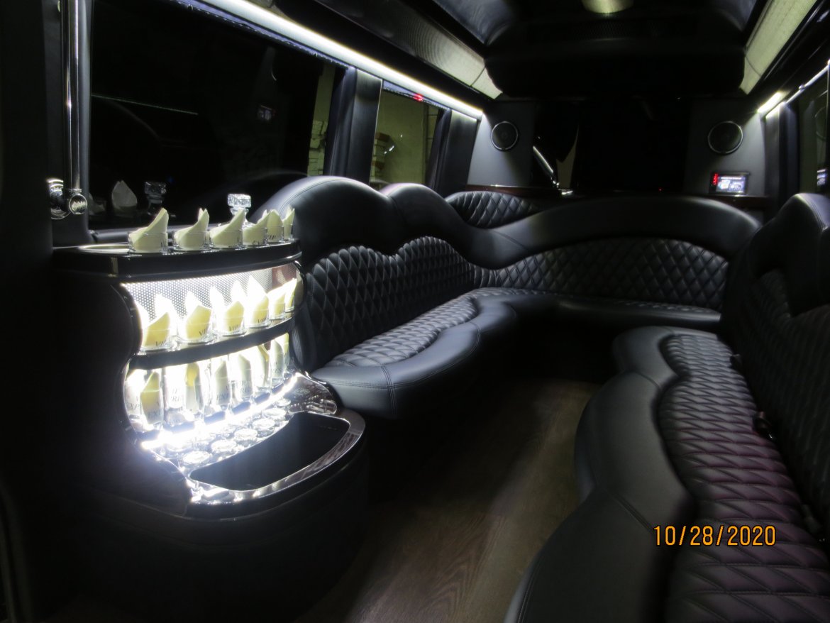 Limo Bus for Sale in Dunmore, PA - Photo 10