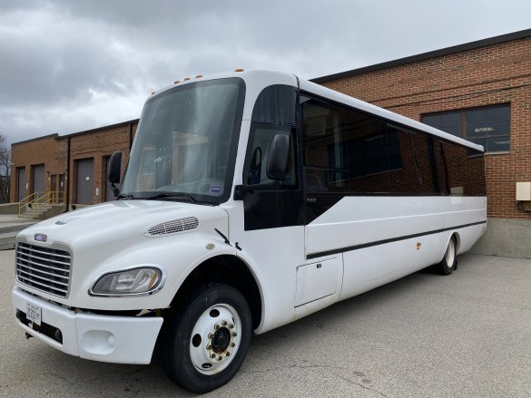 2007 Freightliner M1235 Shuttle Bus for Sale in Elk Grove Village, IL - Photo 2