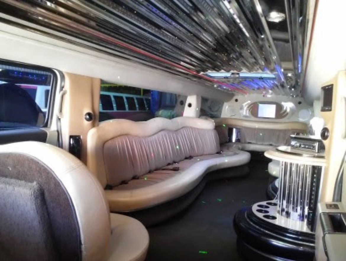 Limousine for Sale in Los Angeles, CA - Photo 2
