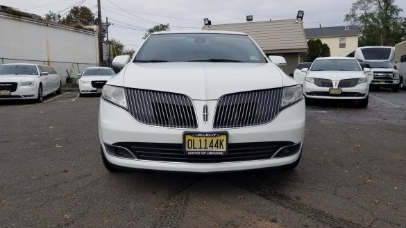 2014 Lincoln MKT Limousine for Sale in Avenel, NJ - Photo 2