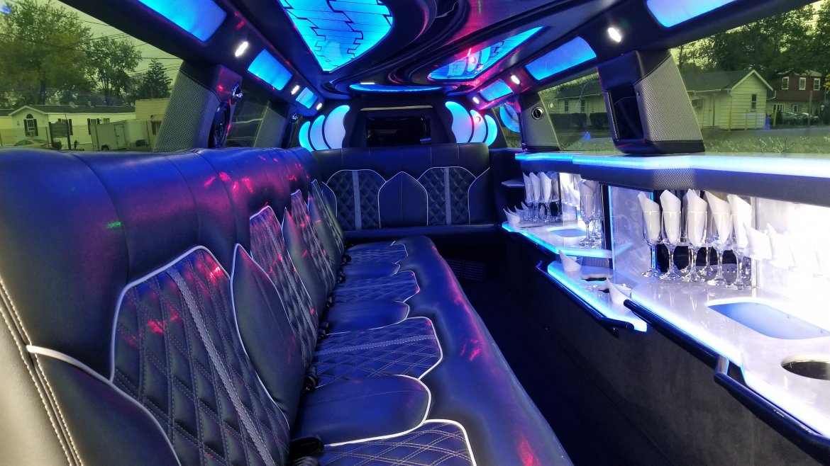 Limousine for Sale in Avenel, NJ - Photo 9