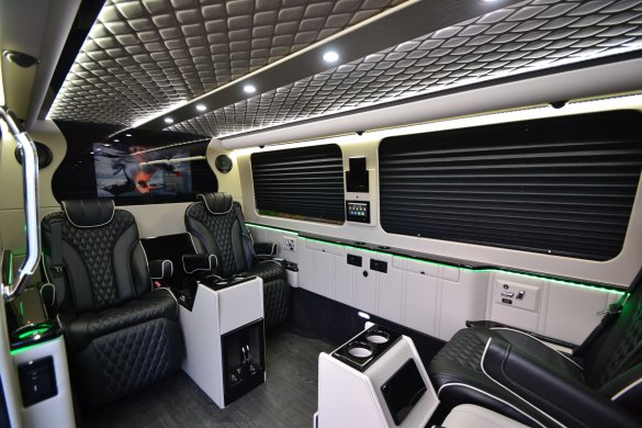 2018 Mercedes-Benz CEO Class Sprinter for Sale in Morganville, NJ - Photo 3