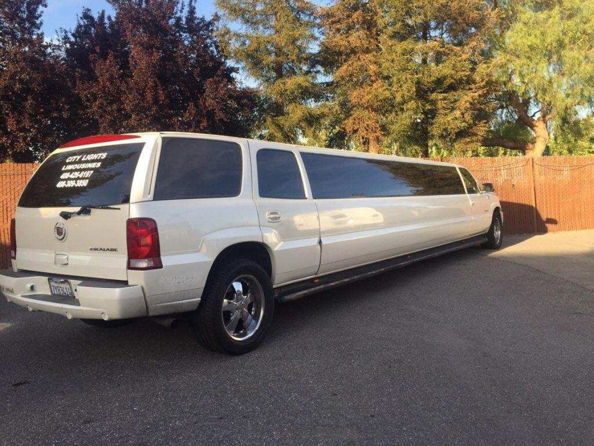 Photo of Limousine for sale: 2006 Cadillac Escalade 30" by Tiffany
