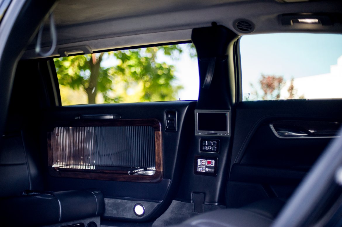 Limousine for Sale in Burr Ridge, IL - Photo 10