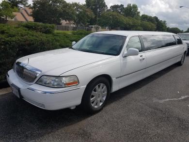 2004 Lincoln  Towncar Limousine