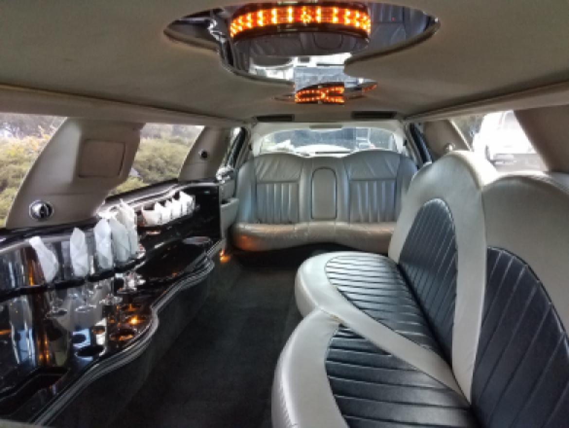 Photo of Limousine for sale: 2004 Lincoln  Towncar