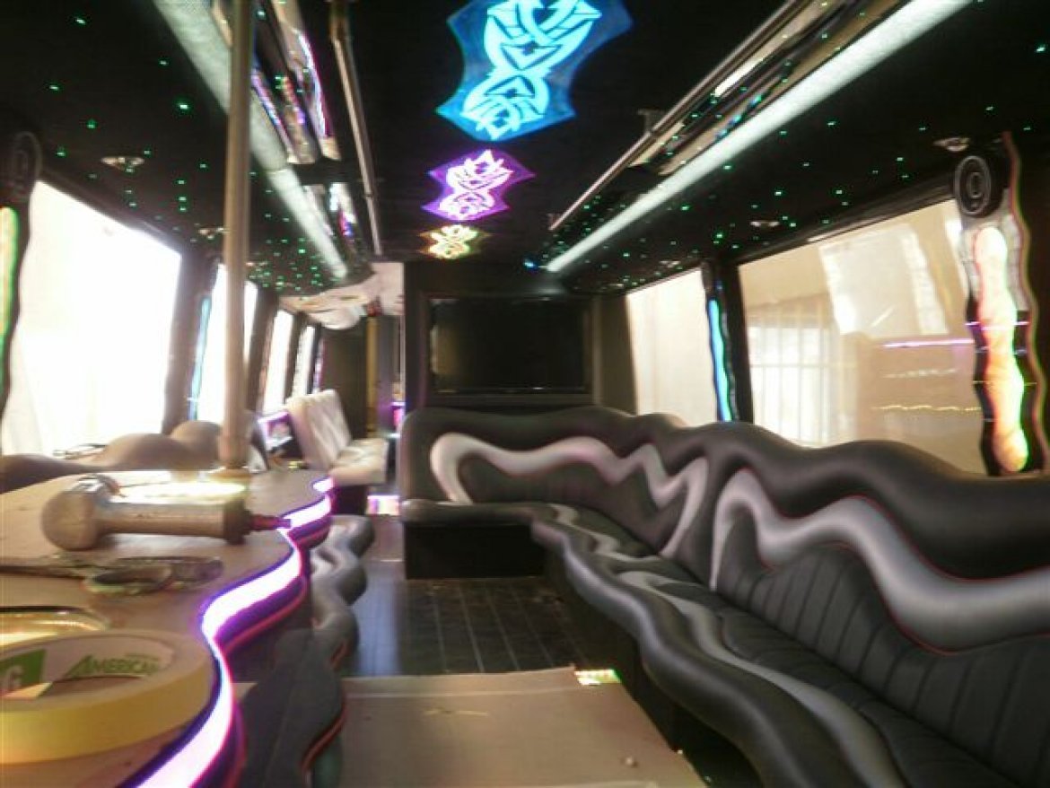 1998 Van Hool Party Bus Limo Bus #6098 - Photo 3