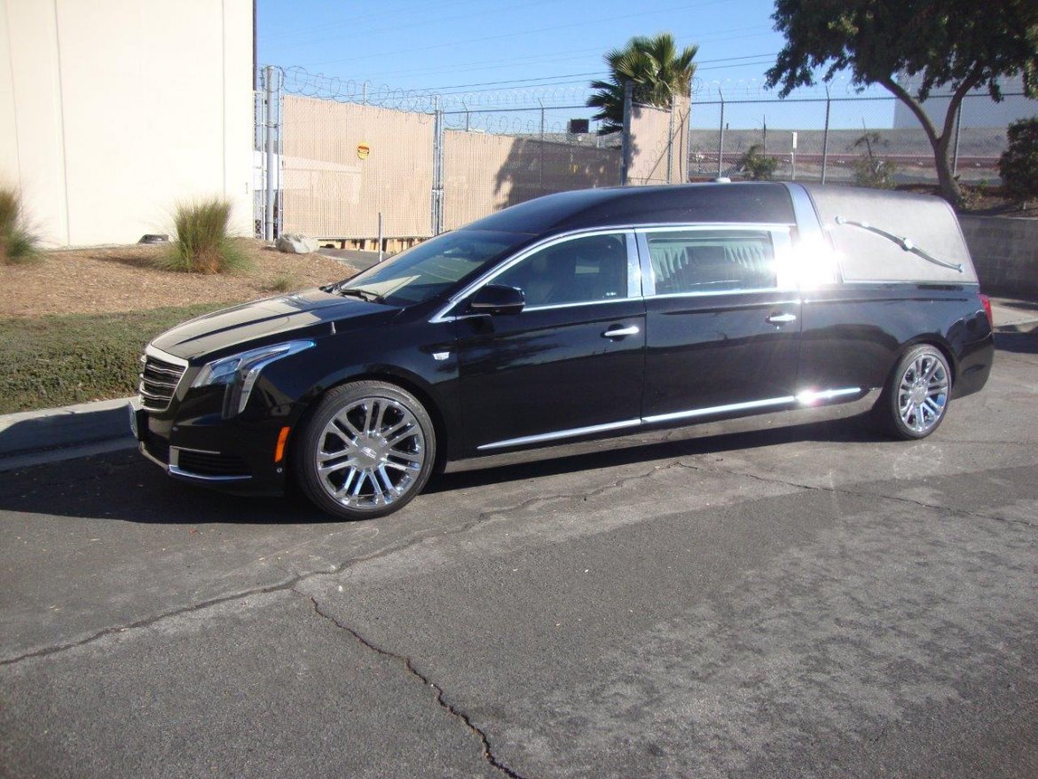 Funeral for sale: 2018 Cadillac XTS Crown Sovereign by Superior Coach