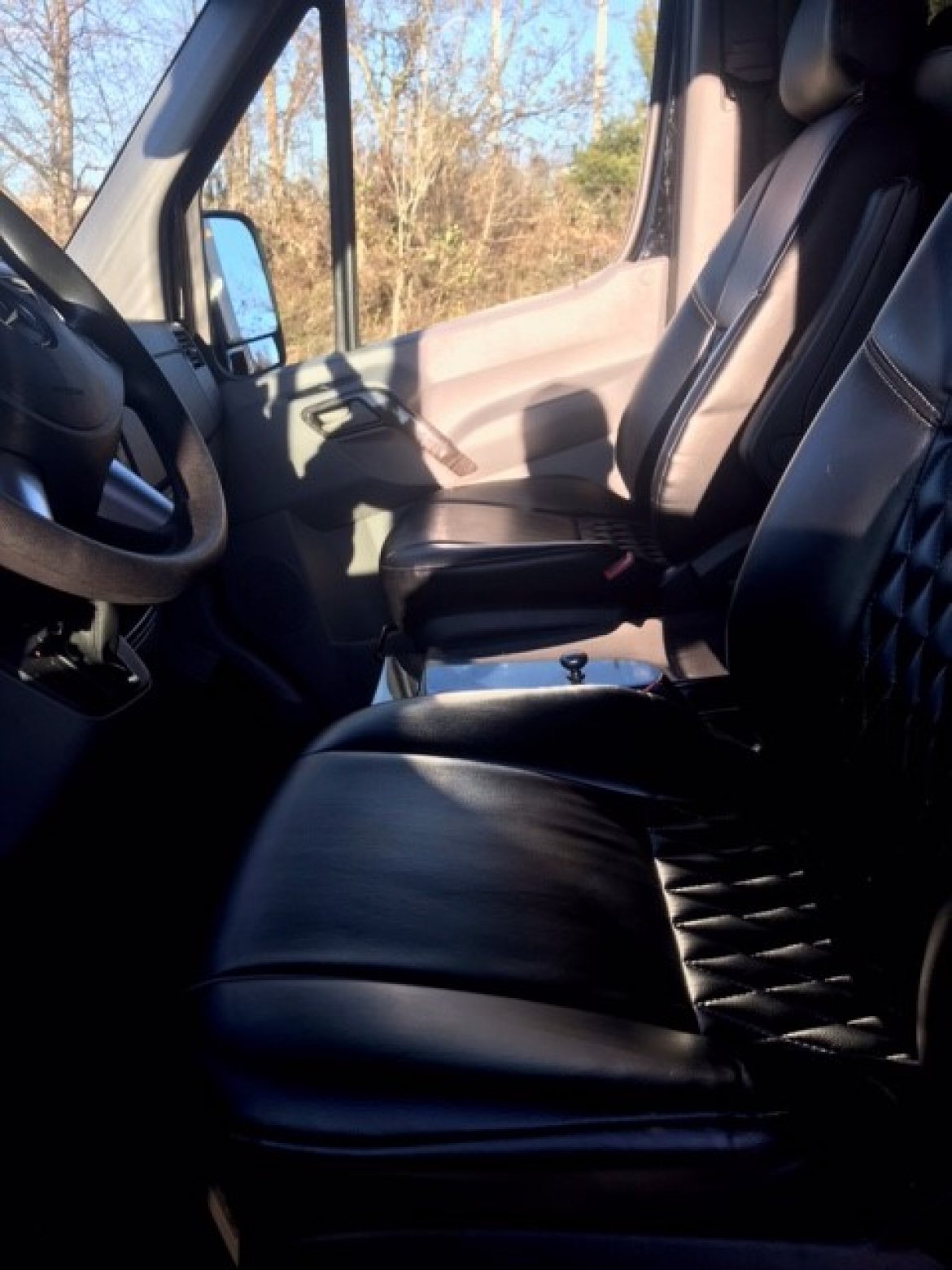 Executive Shuttle for Sale in Evansville, IN - Photo 12