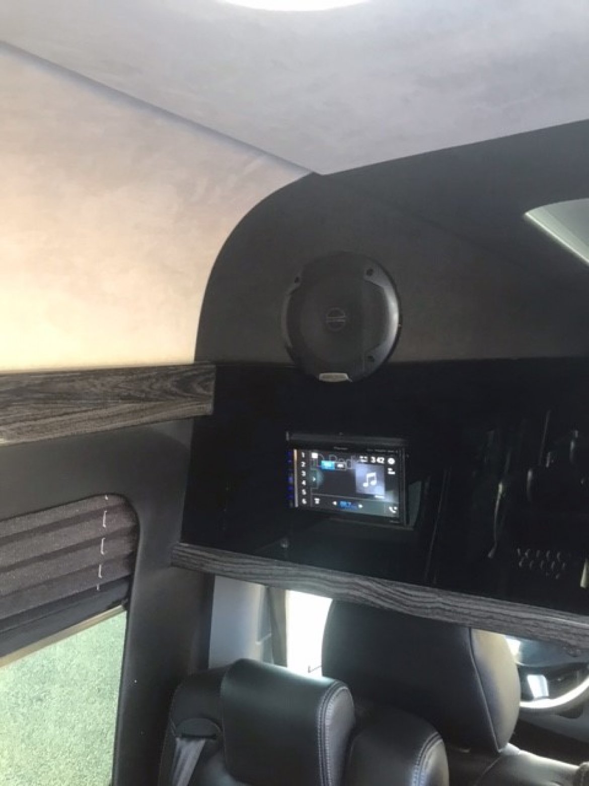 Executive Shuttle for Sale in Evansville, IN - Photo 10
