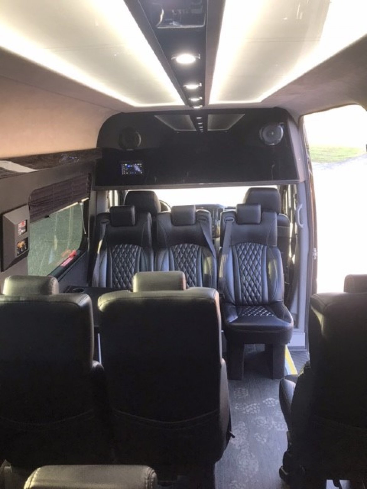 Executive Shuttle for Sale in Evansville, IN - Photo 9