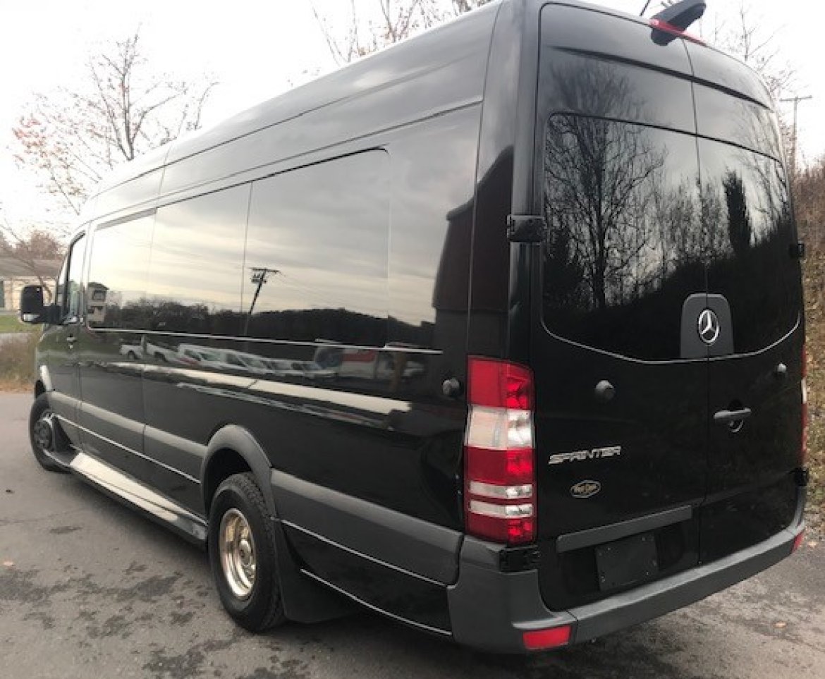 Executive Shuttle for Sale in Evansville, IN - Photo 5
