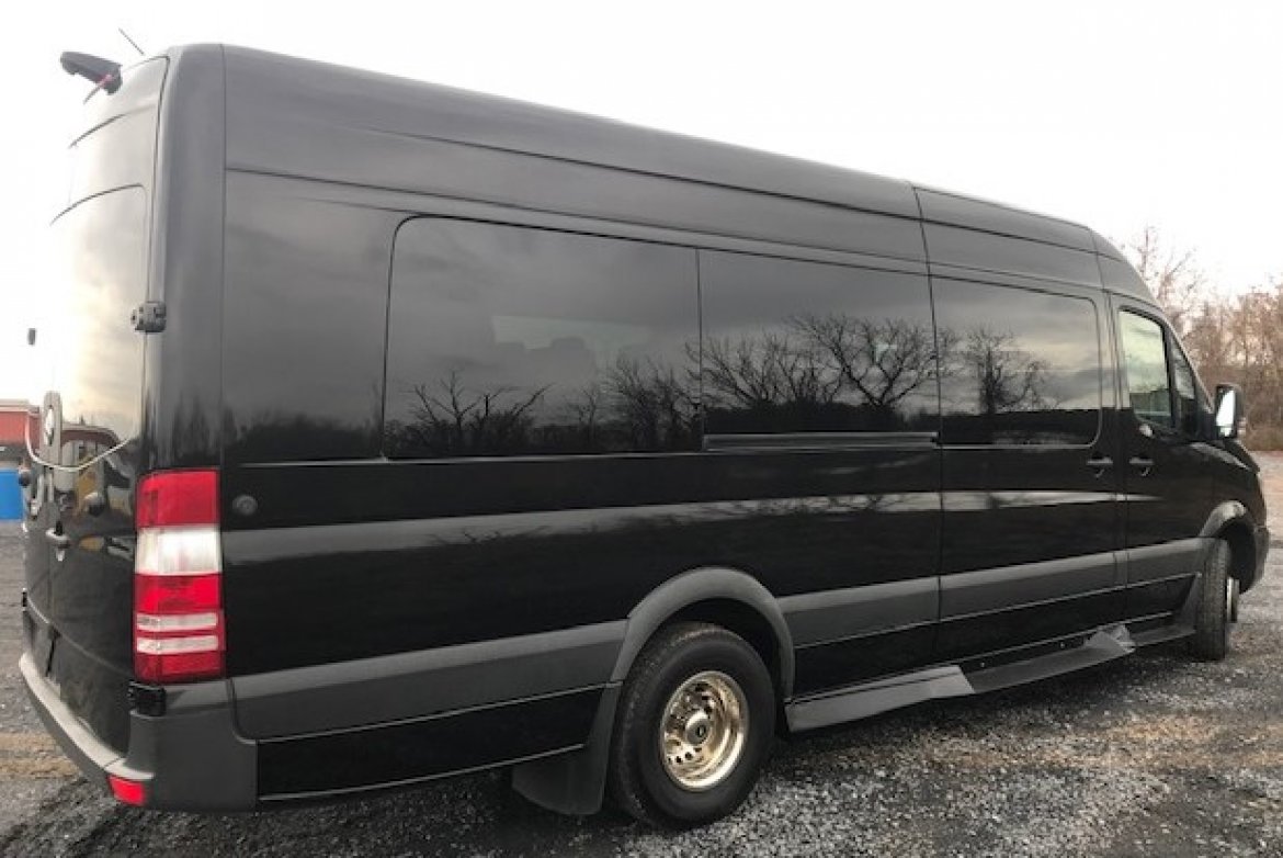 Executive Shuttle for Sale in Evansville, IN - Photo 7