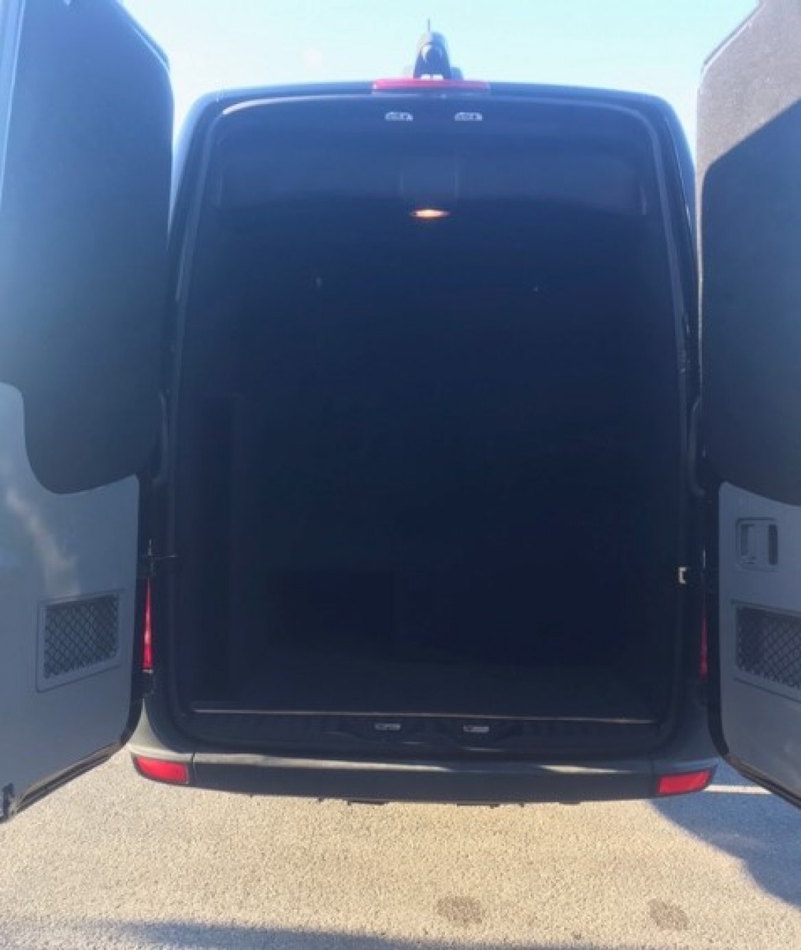 Executive Shuttle for Sale in Evansville, IN - Photo 15