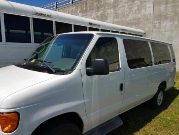 2006 Ford Escord Shuttle Bus