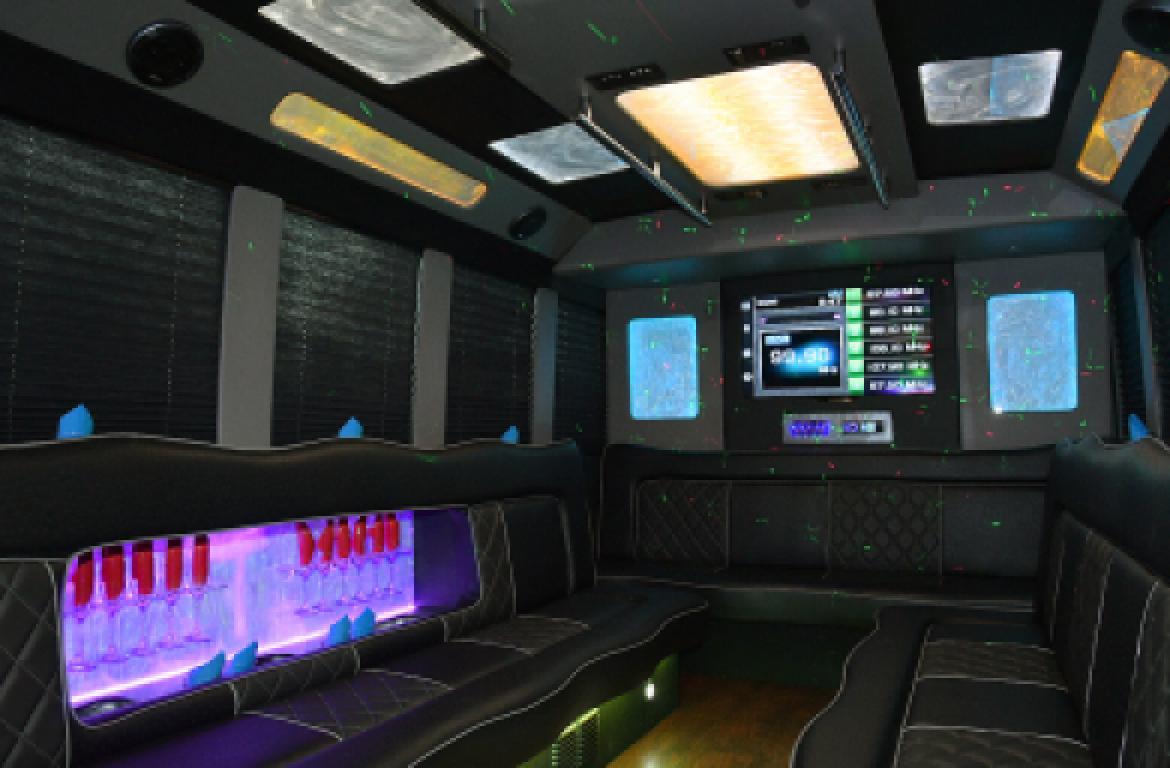 Photo of Limo Bus for sale: 2013 Ford f-550 by Tiffany