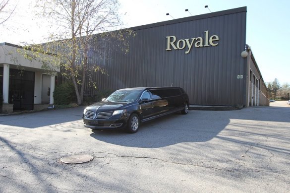 2014 Lincoln MKT Limousine for Sale in Haverhill, MA - Photo 3