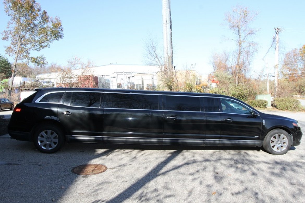 Limousine for Sale in Haverhill, MA - Photo 9