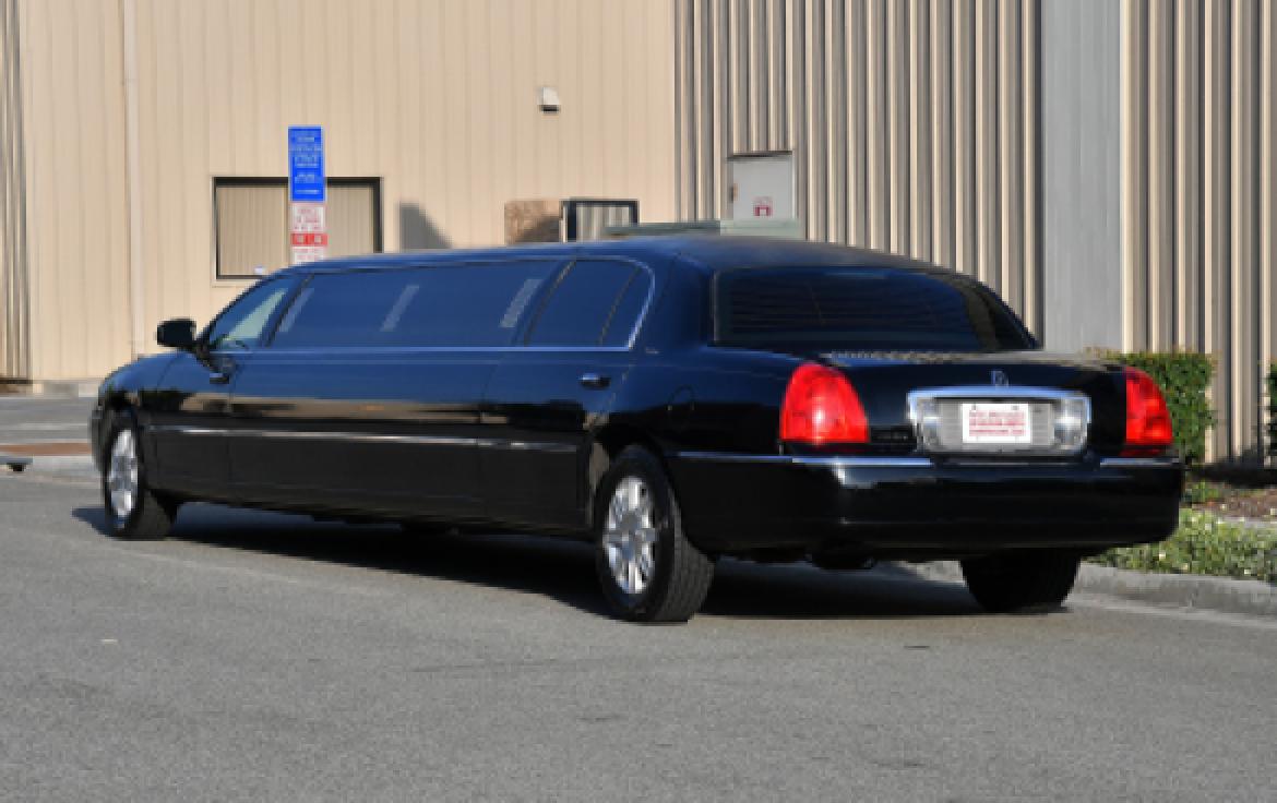 Photo of Limousine for sale: 2010 Lincoln town car 120&quot; by Executive coach builders