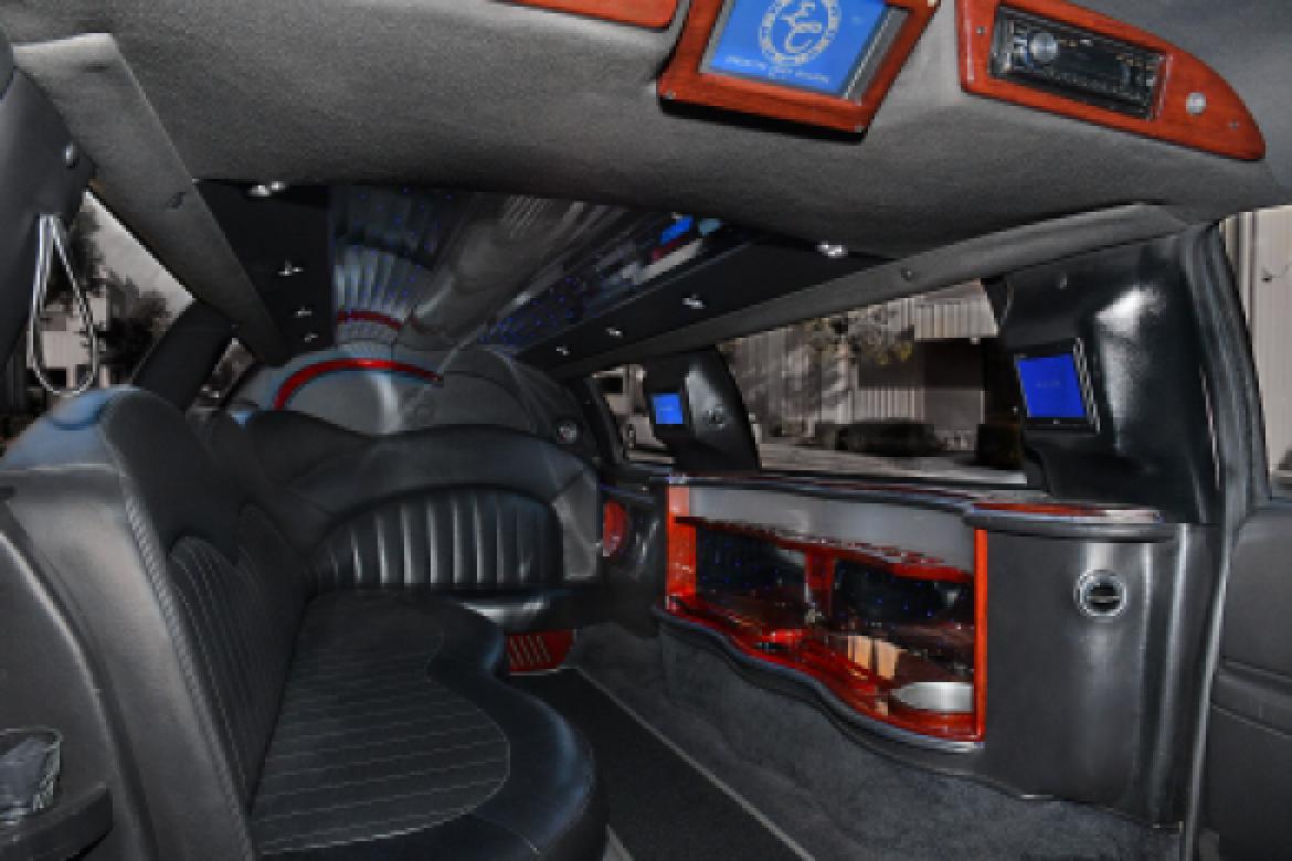 Photo of Limousine for sale: 2010 Lincoln town car 120&quot; by Executive coach builders