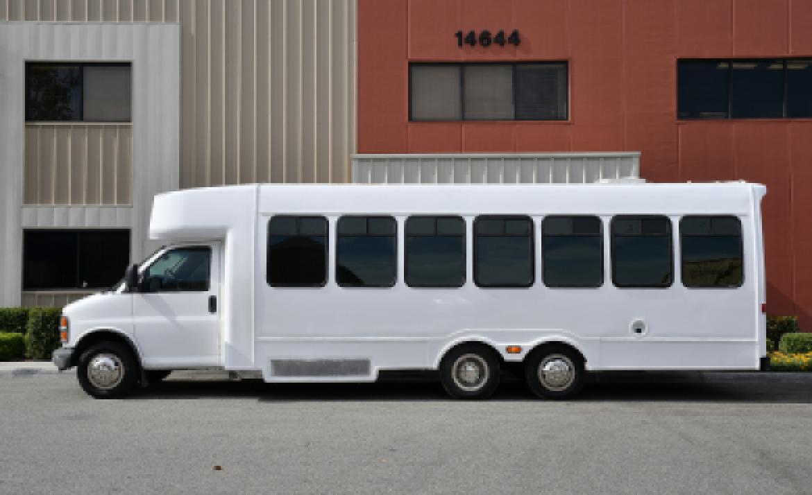 Photo of Limo Bus for sale: 2001 Chevrolet 3500 by Turtle Top