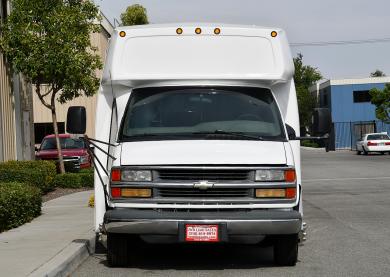 2001 Chevrolet 3500 Limo Bus for Sale in Fontana, California, US - Photo 3