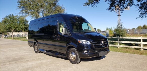 2020 Mercedes-Benz Sprinter 3500 170" EXT Sprinter for Sale in Houston, TX - Main Photo