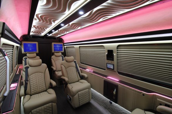 2020 Mercedes-Benz CEO-Private Class with Bathroom Sprinter for Sale in Springfield, MO - Photo 3