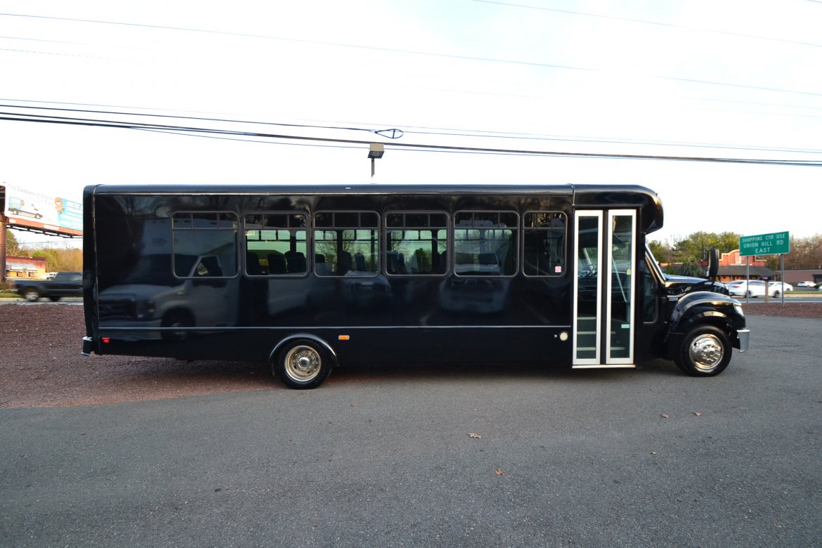 Shuttle Bus for Sale in Morganville, NJ - Photo 7