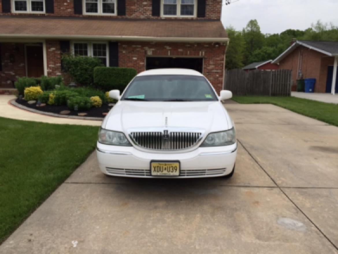 Photo of Limousine for sale: 2007 Lincoln   Town Car 120&quot; by DaBryan Coach Builders