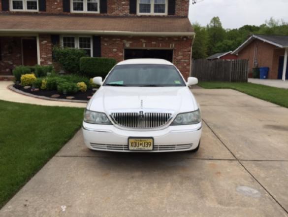 2007 Lincoln Town Car Limousine for Sale in Cherry Hill, NJ - Photo 3