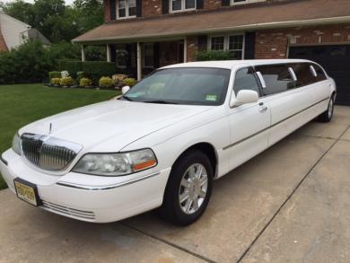2007 Lincoln   Town Car Limousine for Sale in Cherry Hill, New Jersey, US - Photo 4