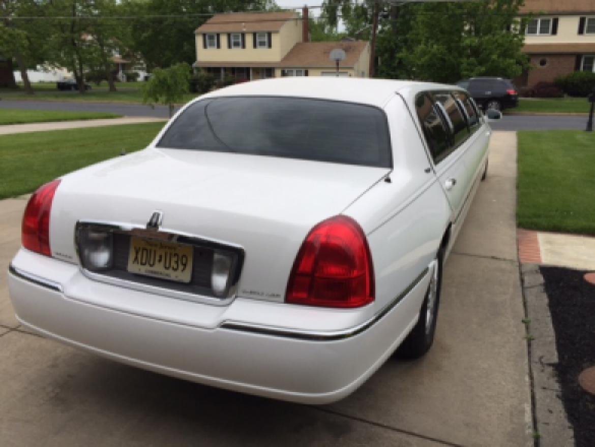 Photo of Limousine for sale: 2007 Lincoln   Town Car 120&quot; by DaBryan Coach Builders