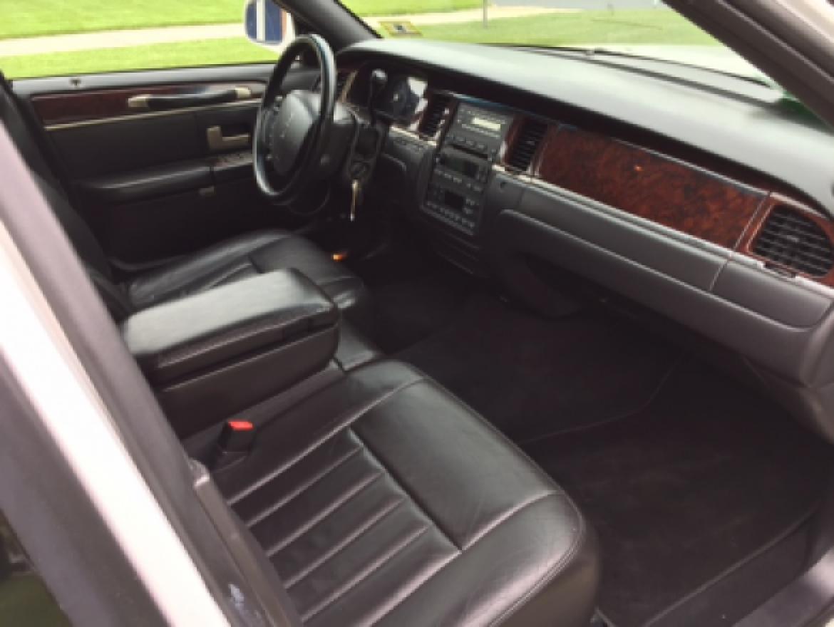 Photo of Limousine for sale: 2007 Lincoln   Town Car 120&quot; by DaBryan Coach Builders