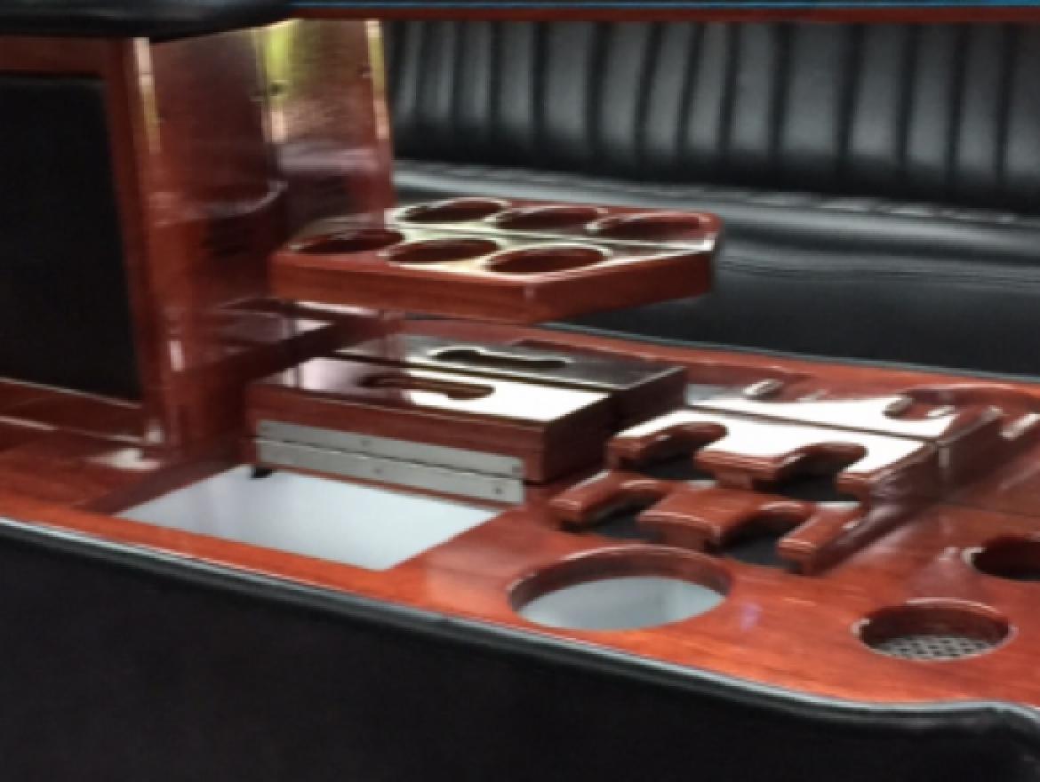 Photo of Limousine for sale: 2007 Lincoln   Town Car 120&quot; by DaBryan Coach Builders