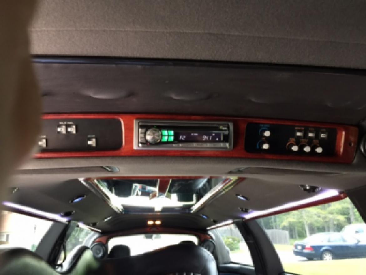 Photo of Limousine for sale: 2007 Lincoln   Town Car 120&quot; by DaBryan Coach Builders