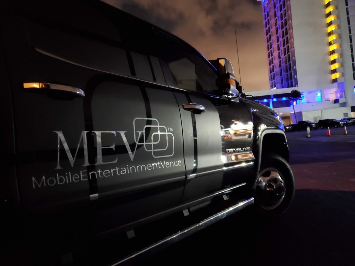Limo Bus for Sale in ORMOND BEACH, FL - Photo 4